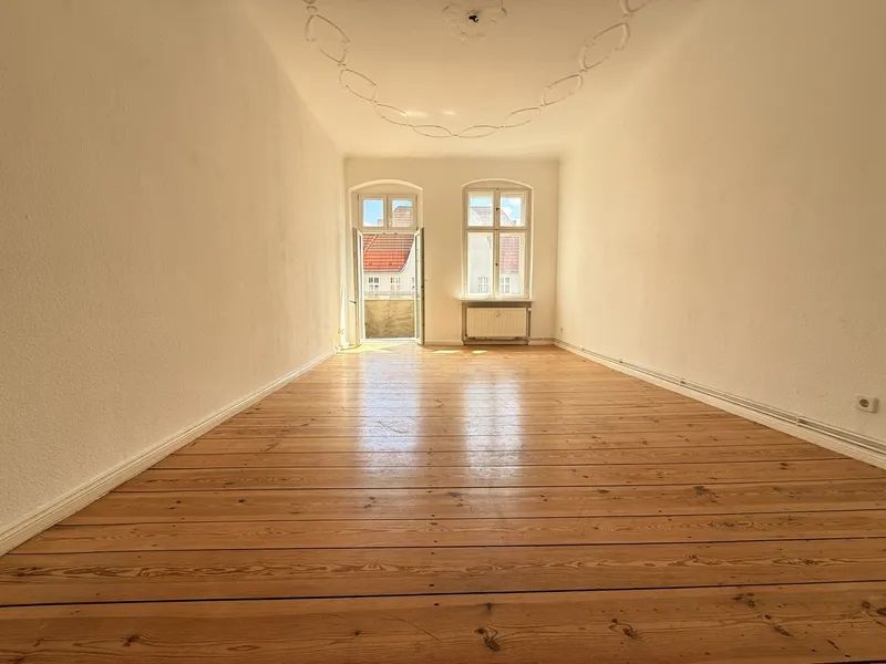 Sanierte 2 Zimmer Wohnung mit Balkon in Berlin-Wedding - frei ab sofort — photo 1